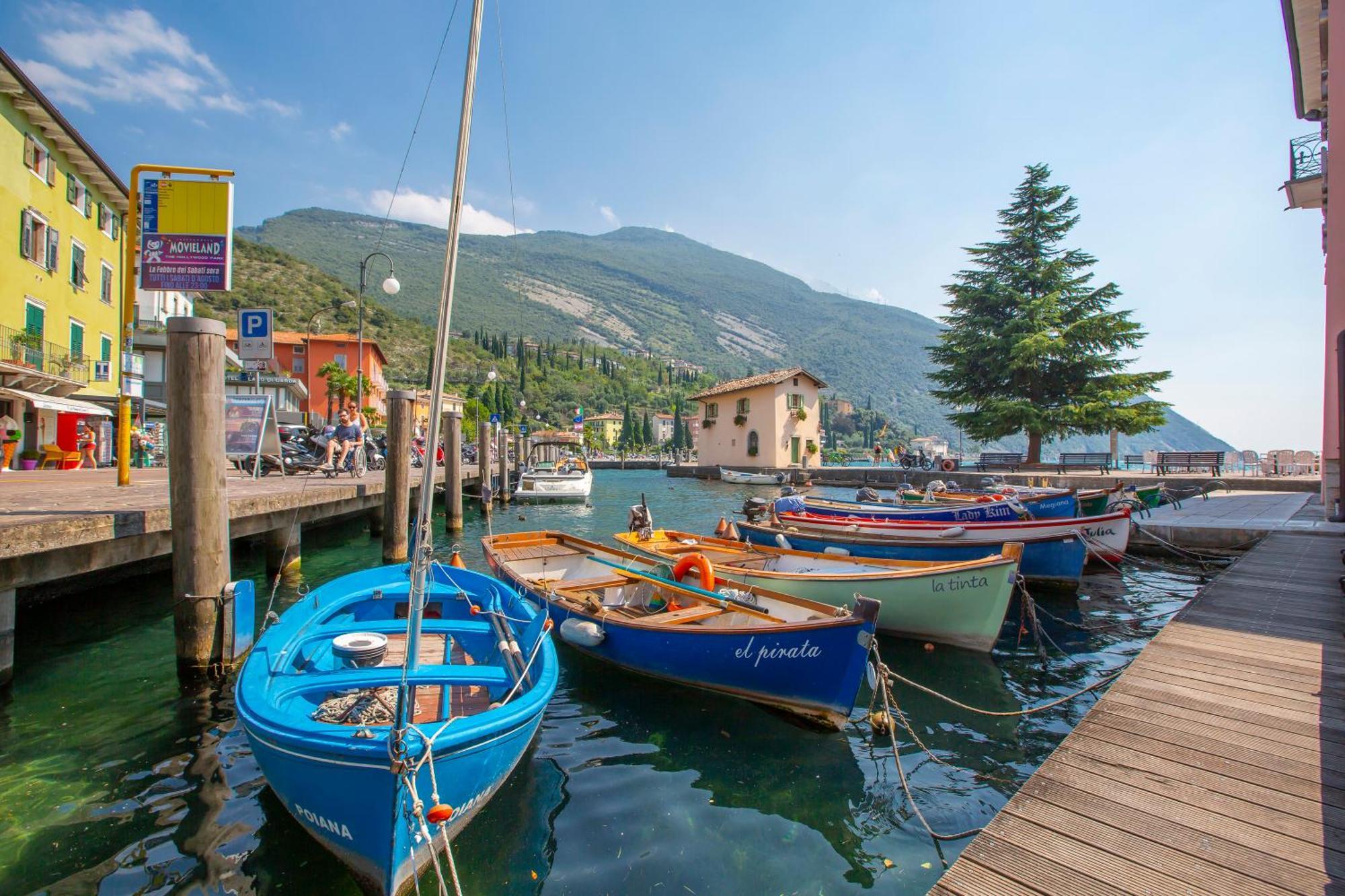 Paulie Apartment - Happy Rentals Riva del Garda Luaran gambar