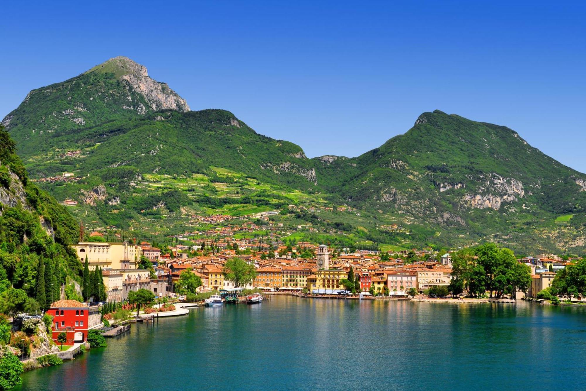 Paulie Apartment - Happy Rentals Riva del Garda Luaran gambar