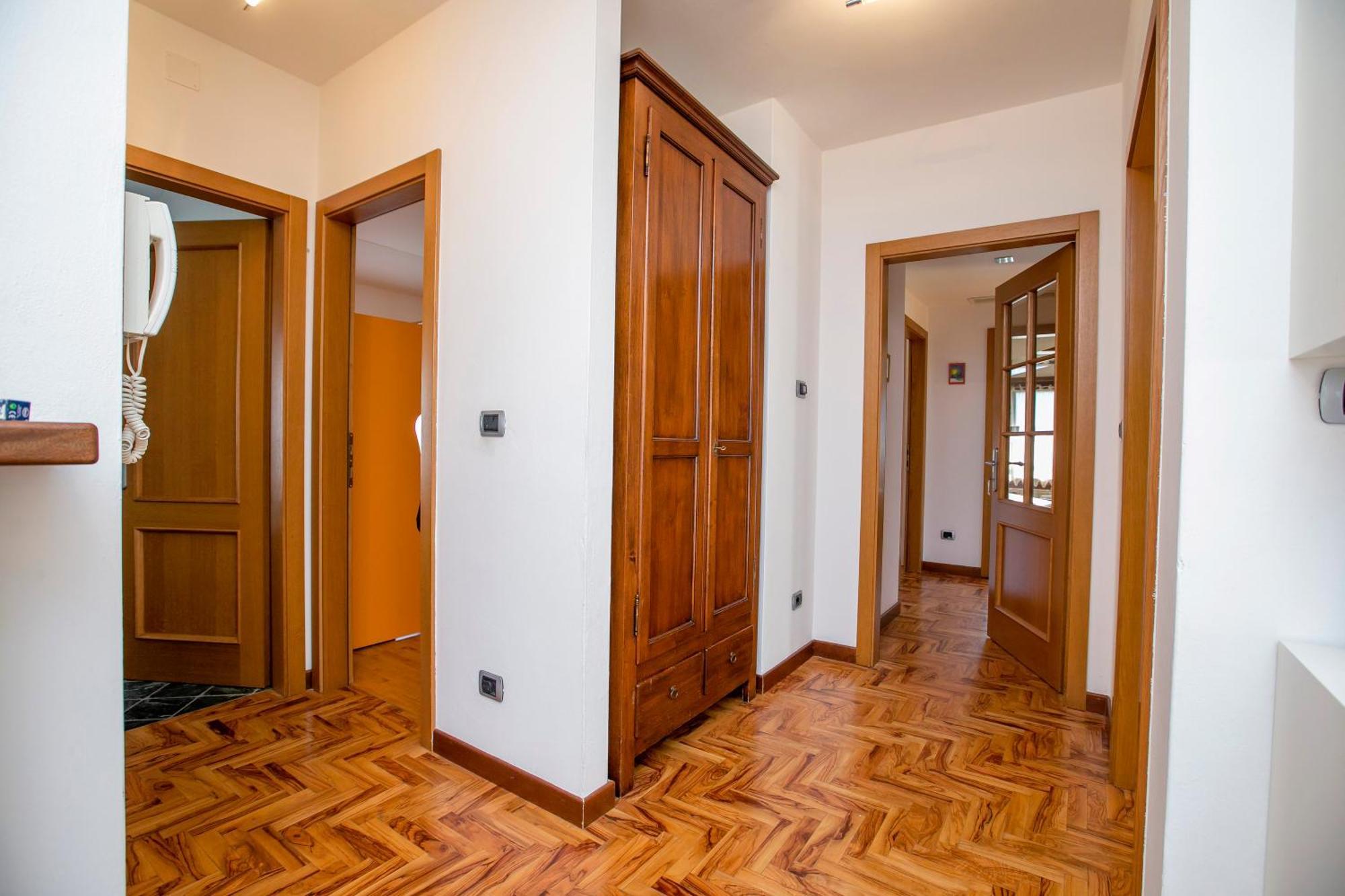 Paulie Apartment - Happy Rentals Riva del Garda Luaran gambar